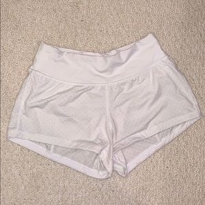 White Lululemon Speed Up Shorts 2.5”